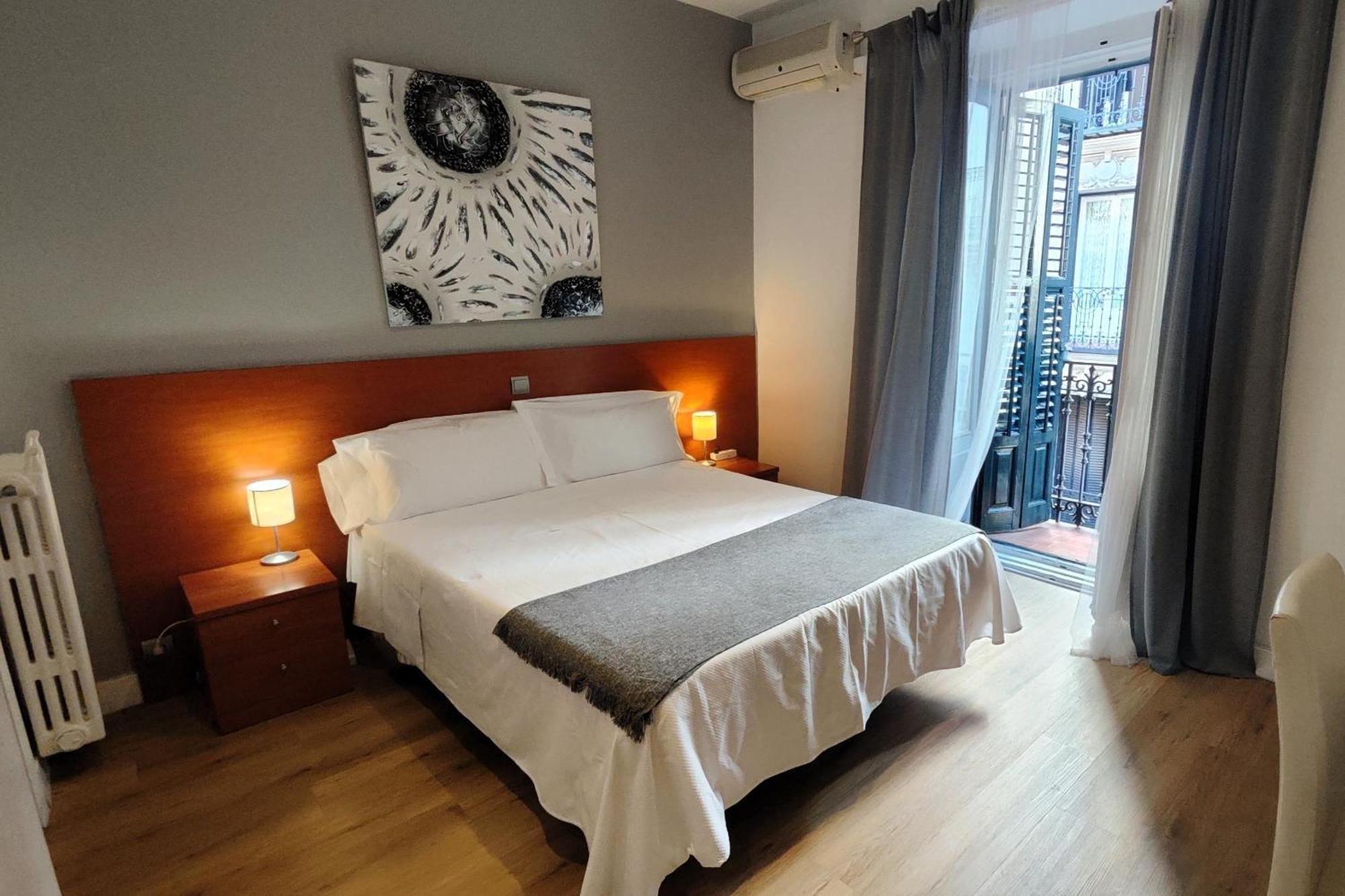 Hostal Cervantes — Fotos 1